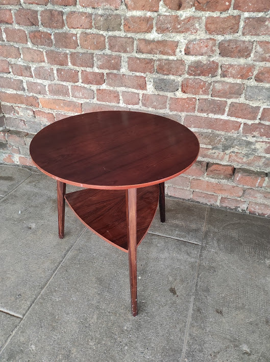 tavolino lato divano design danese