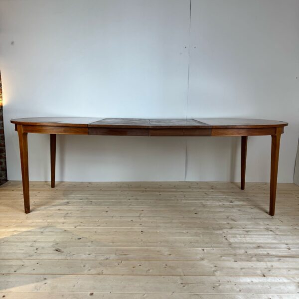 tavolo benny a linden aperto esteso design danese