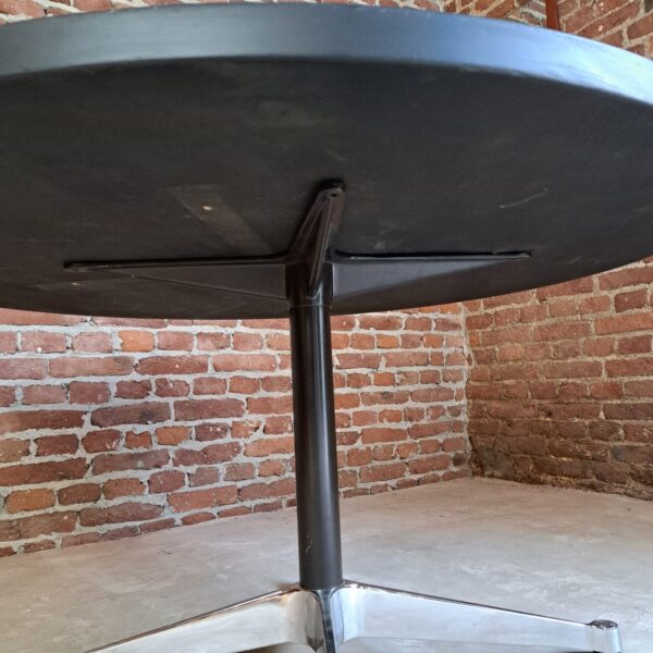 tavolo rotondo eames vitra alluminio laccato nero